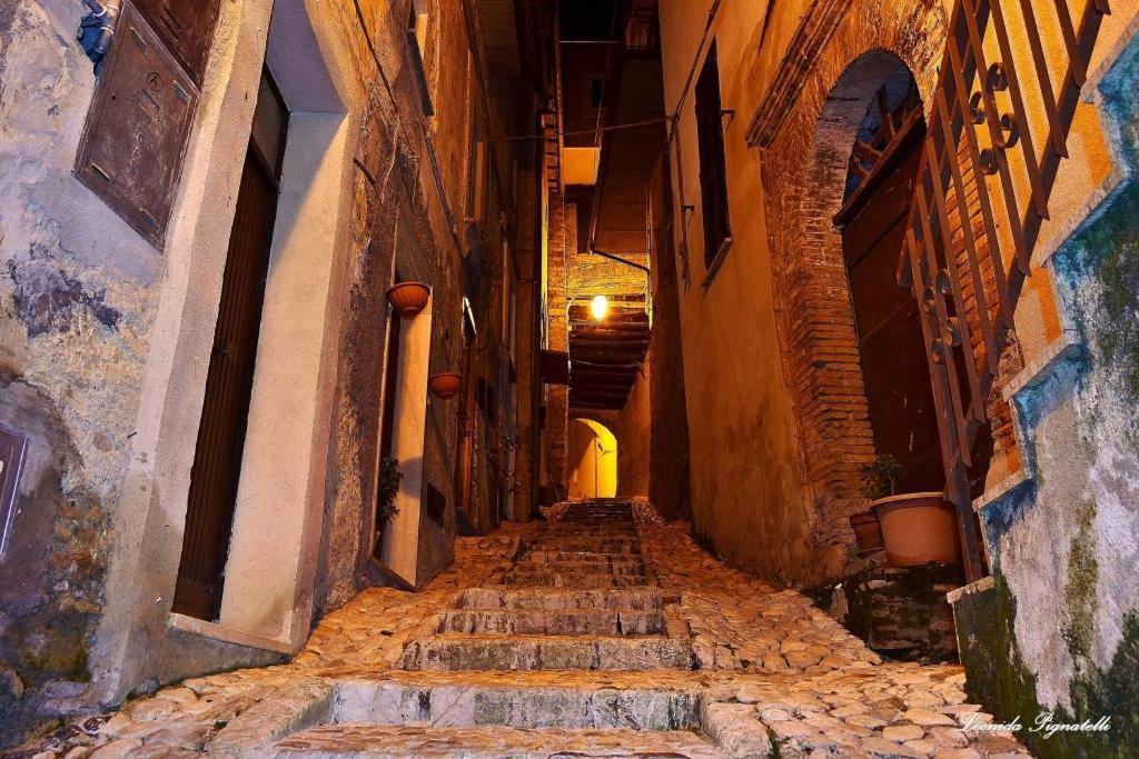 Casa In Antico Borgo Medievale A Tarano Ri, Via Giacomo Leopardi, 15 Villa Exterior foto